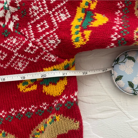 EUC - Blizzard Bay Taco Ugly Christmas Sweater, Large - Picture 6 of 6